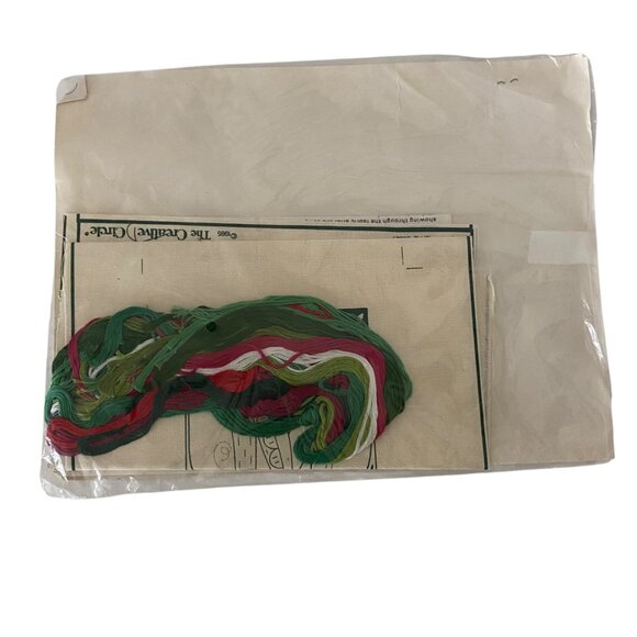 Creative Circle Vintage 1985 Peas & Radish Embroidery Kit 0243 Pat Moats 5"x7" - Picture 2 of 3